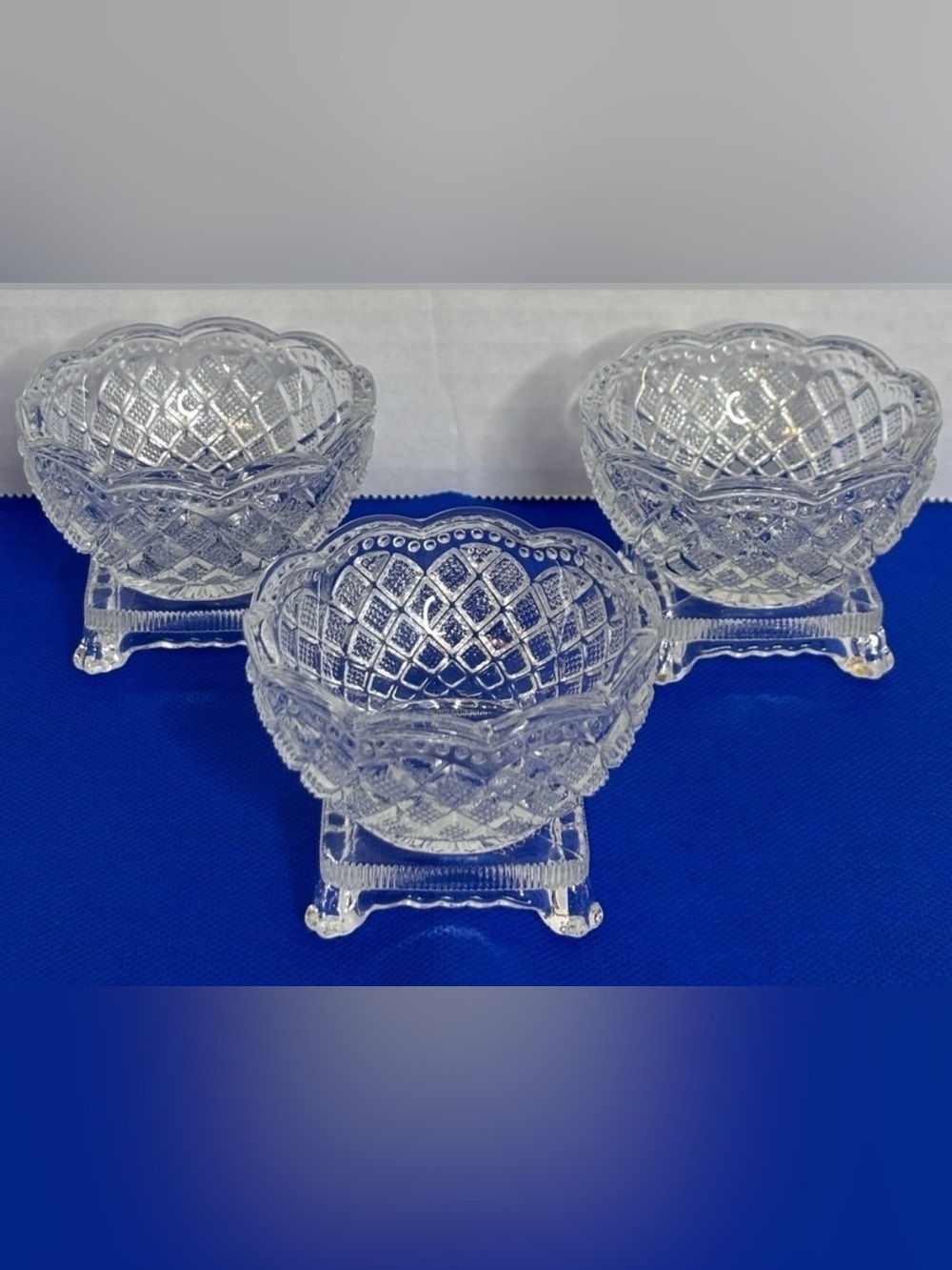 AVON VINTAGE DISH TRIO